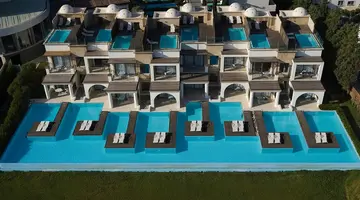Hotel The Ixian Grand & All Suites