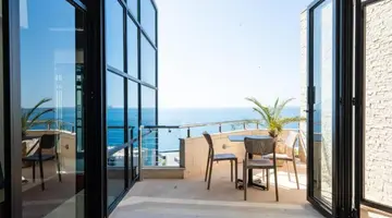 HOTEL THEA