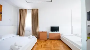 HOTEL THEA