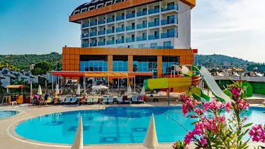 Hotel Throne Beach Resort & SPA