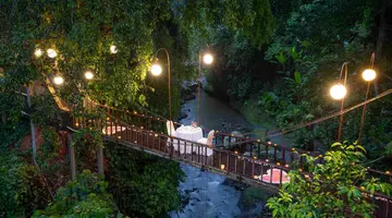 HOTEL TJAMPUHAN SPA