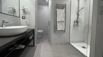 Hotel Tonic