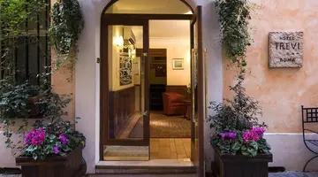 Hotel Trevi