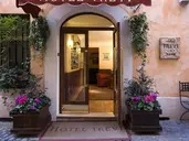 Hotel Trevi