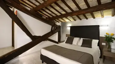 Hotel Trevi