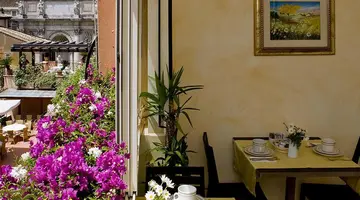 Hotel Trevi