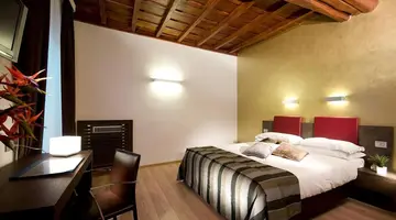 Hotel Trevi