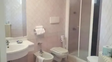 HOTEL TREVI***