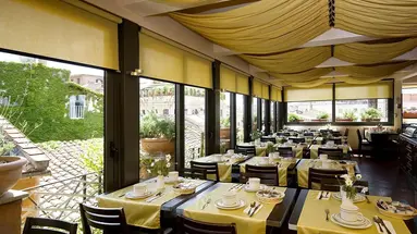 Hotel Trevi