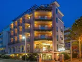 HOTEL TREVI***