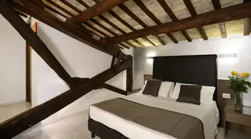Hotel Trevi