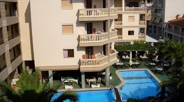 Hotel Triton Beach