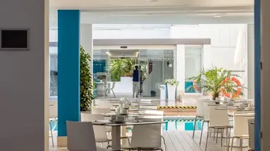 Hotel Triton Beach