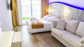 Hotel Triton Beach