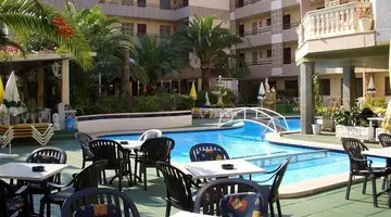 Hotel Triton Beach