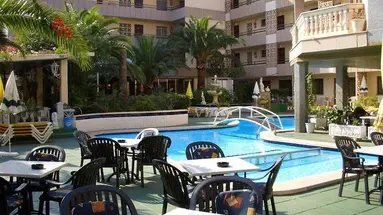 Hotel Triton Beach