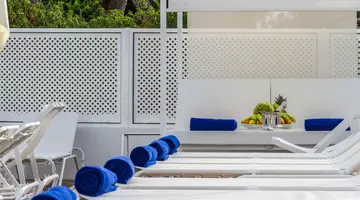 Hotel Triton Beach