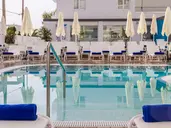 Hotel Triton Beach