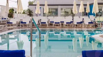 Hotel Triton Beach