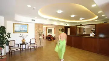 Hotel Triton