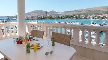 Hotel Trogir Palace