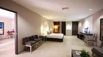 HOTEL TROPICANA