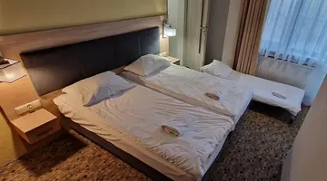 Hotel Trzy Jeziora