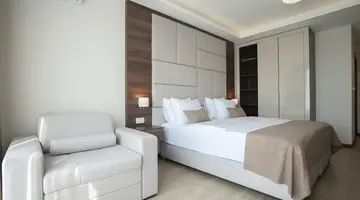 HOTEL TWELVE BY AYCON