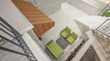 HOTEL TWELVE BY AYCON