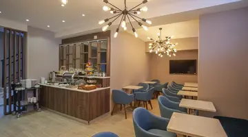 HOTEL TWELVE BY AYCON