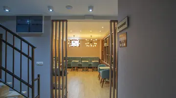 HOTEL TWELVE BY AYCON