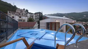 Hotel Twelve by Aycon