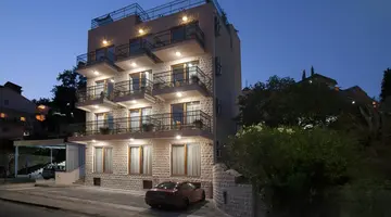 Hotel Twelve by Aycon