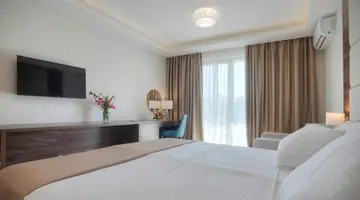 HOTEL TWELVE BY AYCON