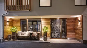 Hotel Two Timez