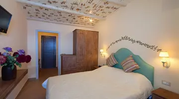 Hotel Venus Beach (7, 14)