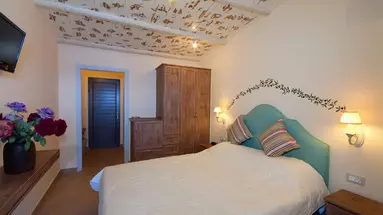 Hotel Venus Beach (7, 14)