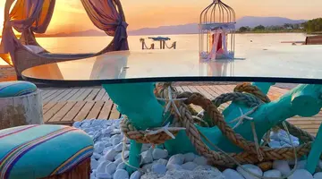 Hotel Venus Beach (7, 14)