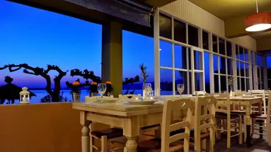 Hotel Venus Beach (7, 14)