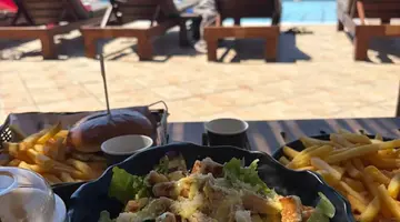 Hotel Venus Beach (7, 14)