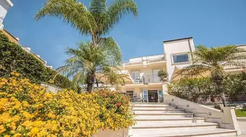 Hotel Villa Daphne