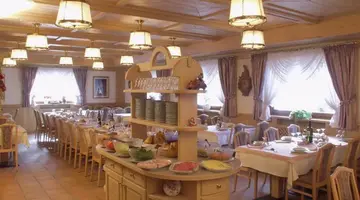 Hotel Villa Jolanda***