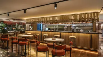 HOTEL VINCCI SOMA
