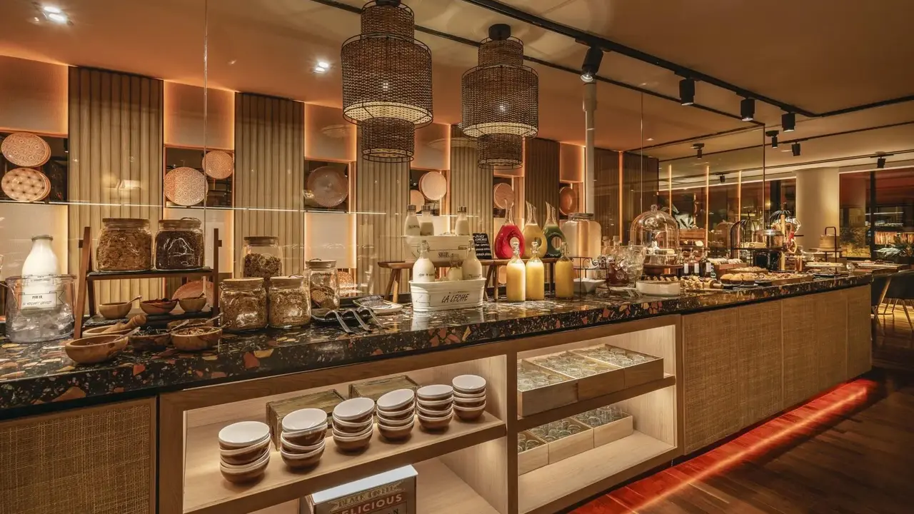 HOTEL VINCCI SOMA