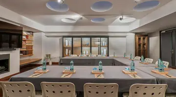 HOTEL VINCCI SOMA