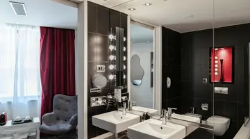 HOTEL VINCCI VIA 66