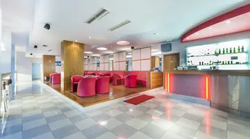 HOTEL VIS***