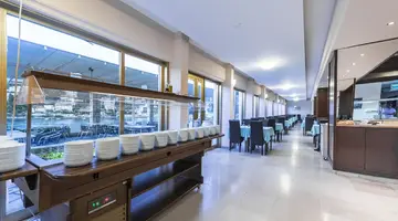 HOTEL VIS***