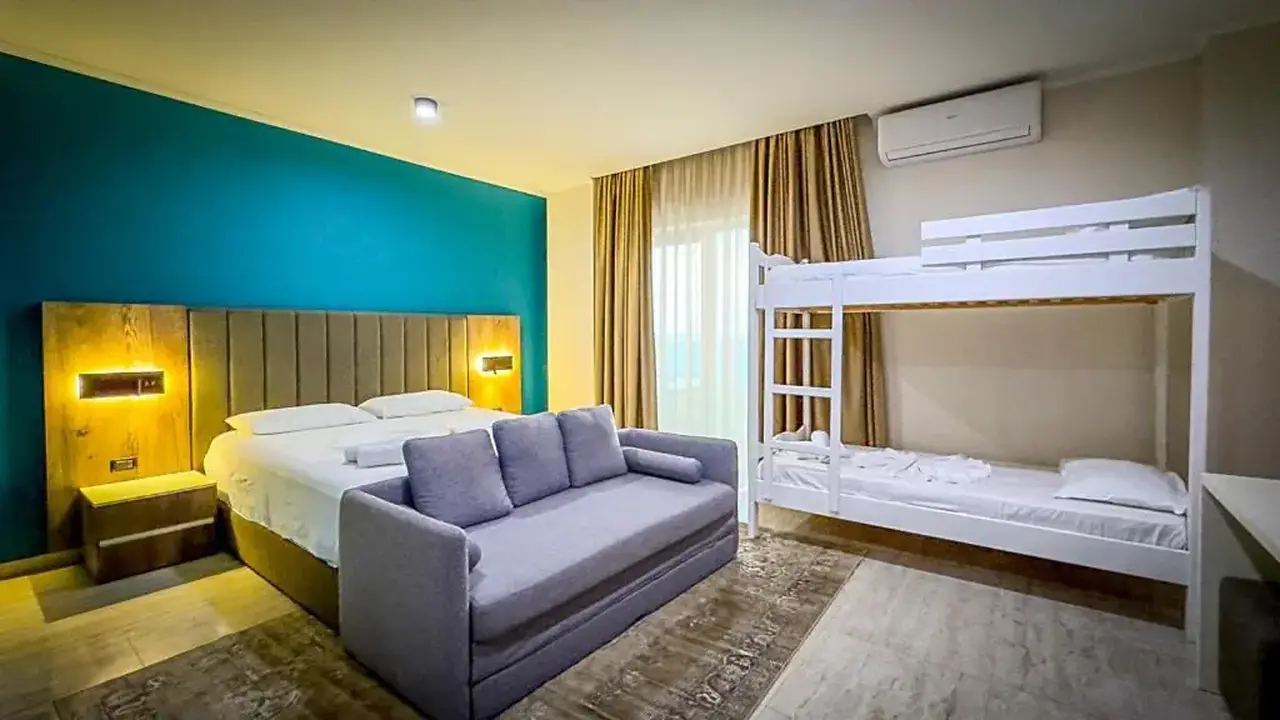 HOTEL VIVAS
