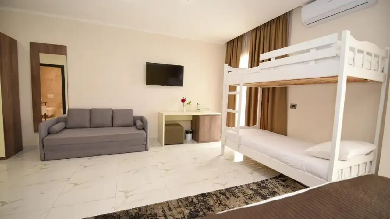 HOTEL VIVAS